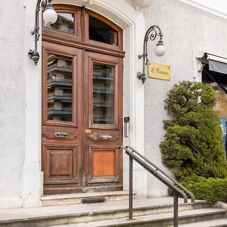 Apartment Centre Ideal Cures Proche Gare