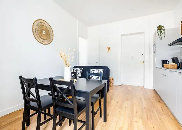 Centre Ideal Cures Proche Gare アパート エクスレバン